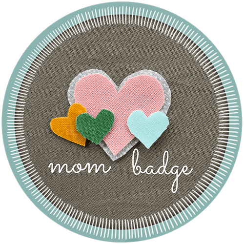 The mom badge as it appears in the app